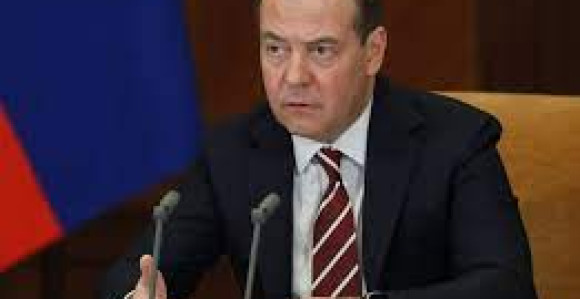 Dmitrij Medvedev o odluci MKS o hapšenju Putina