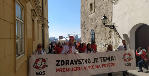 Digli glas: Veliki protest ljekara u Zagrebu
