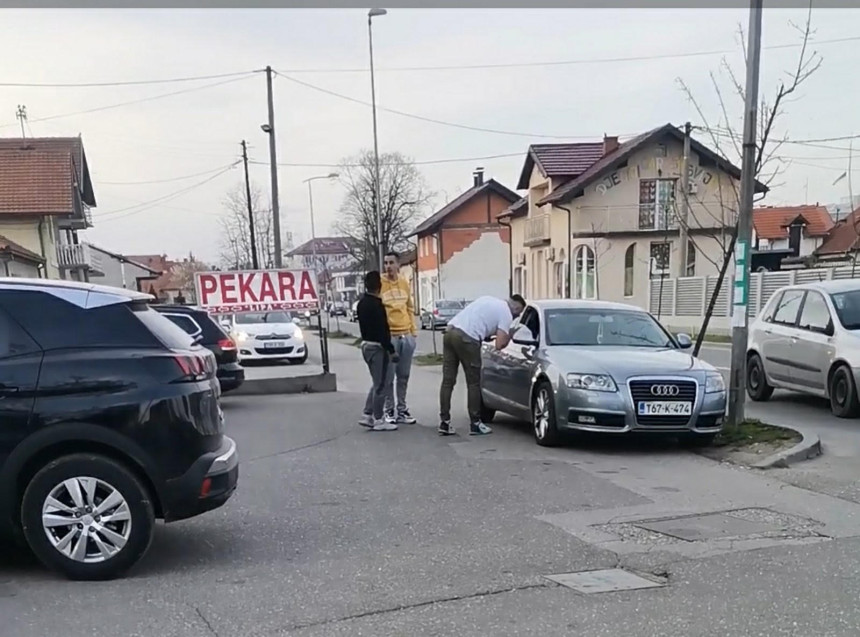 Nervoza raste, SNSD otvoreno nudi novac za glas