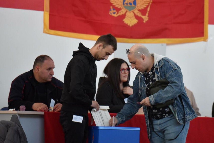 Zatvorena biračka mjesta u CG, glasalo preko 60%