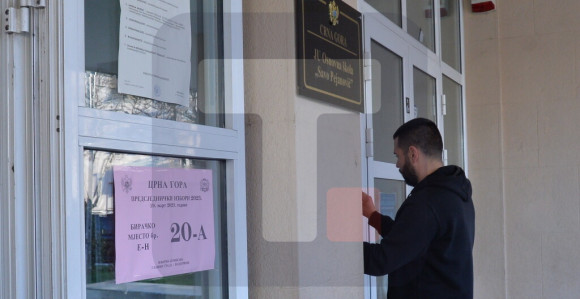 U Crnoj Gori danas izbori, bira se predsjednik države