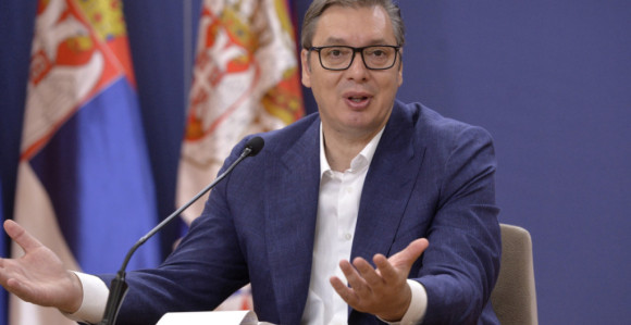 Vučić se danas obraća javnosti u 11 časova