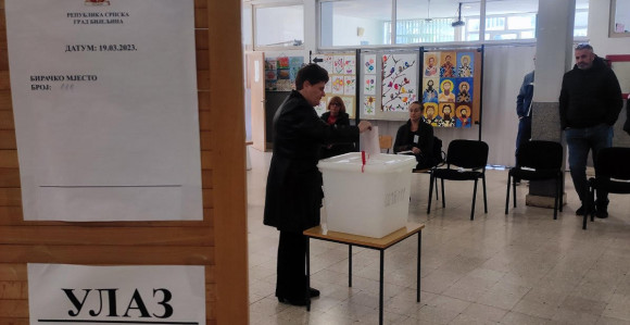 Zatvorena biračka mjesta, tokom večeri rezultati