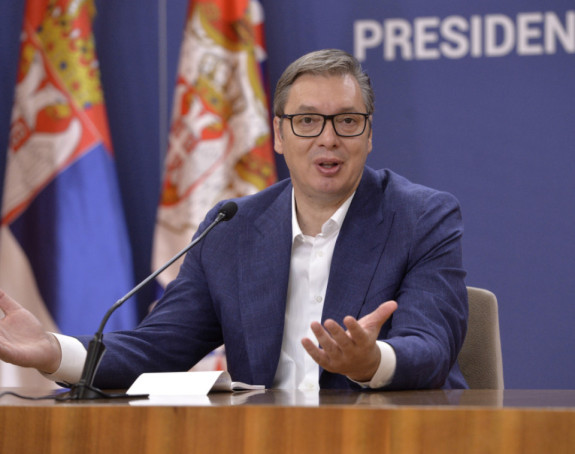 Vučić se danas obraća javnosti u 11 časova