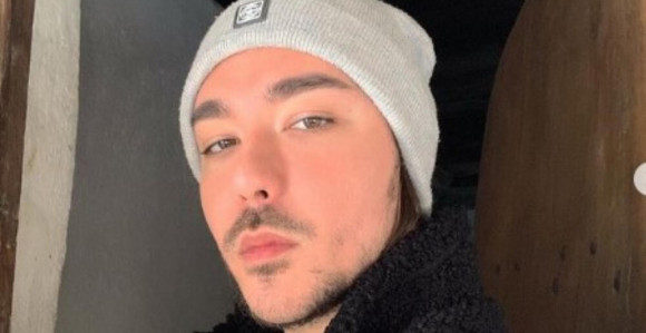 Milan Stanković obilazi manastire, sluša propovedi dok drugi rade za njega!