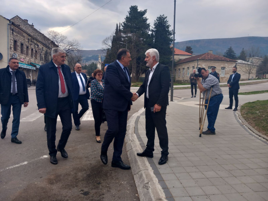 Ново обећање и у Билећи: Додик даје два милиона КМ