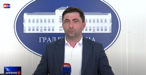 Одборници већине да дају оставке, народ је против њих