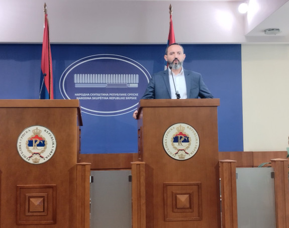 Циљ је угушити јавну ријеч, а посланике НСРС то не занима