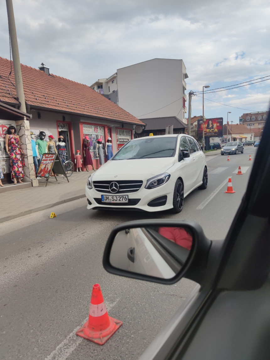 BN: Vozilo udarilo ženu, prevezena na Urgentni blok