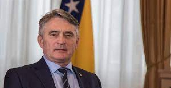 Шмит и амерички амбасадор нека бирају власт