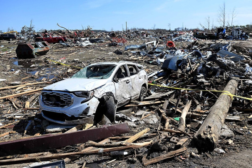 Razorni tornado uništio naselja na jugu Amerike