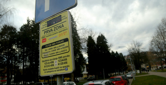 Uzimaju harač od naroda, a duguju milione za porez