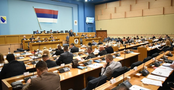 Poslanici U NSRS nastavljena rasprava i popodne (UŽIVO)