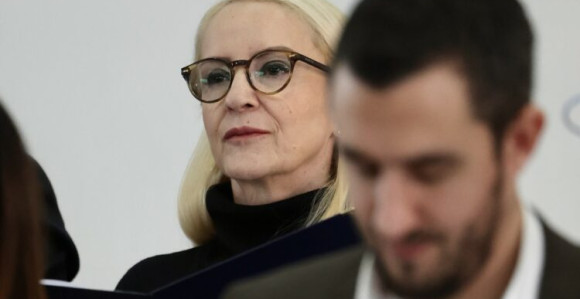 Sebiji Izetbegović oduzimaju zvanje redovne profesorice