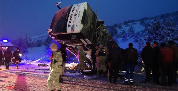 Turska: Prevrnuo se autobus, preko 20 povrijeđenih