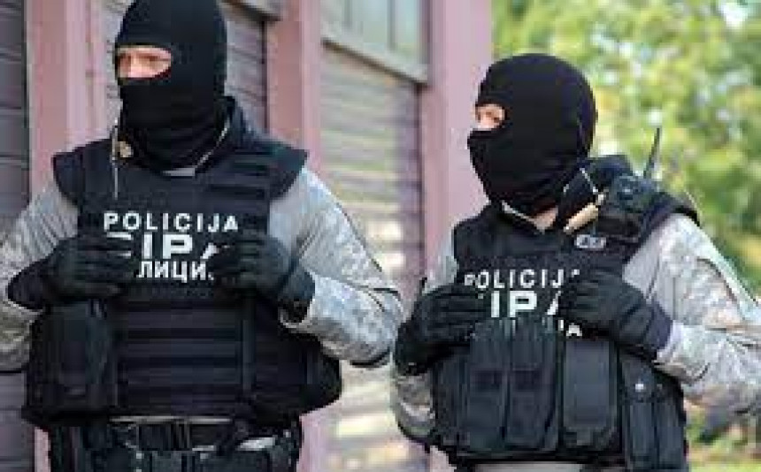 СИПА ухапсила једно лице на основу Интерпол потјернице