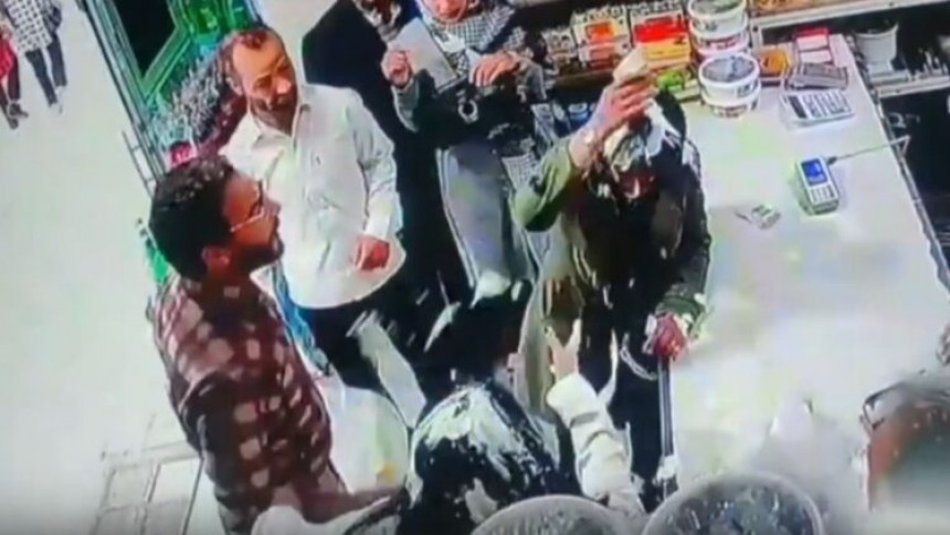 Iran: Zbog hidžaba jogurt i uhapšene (VIDEO)