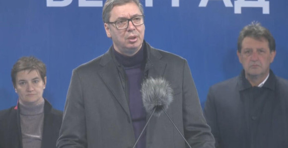 Vučić: Pokrećemo velike investicije u puteve u Srbiji