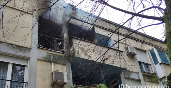 Изгорио стан у Мостару - троје повријеђено