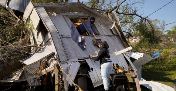 САД: Од посљедица торнада погинуле четири особе