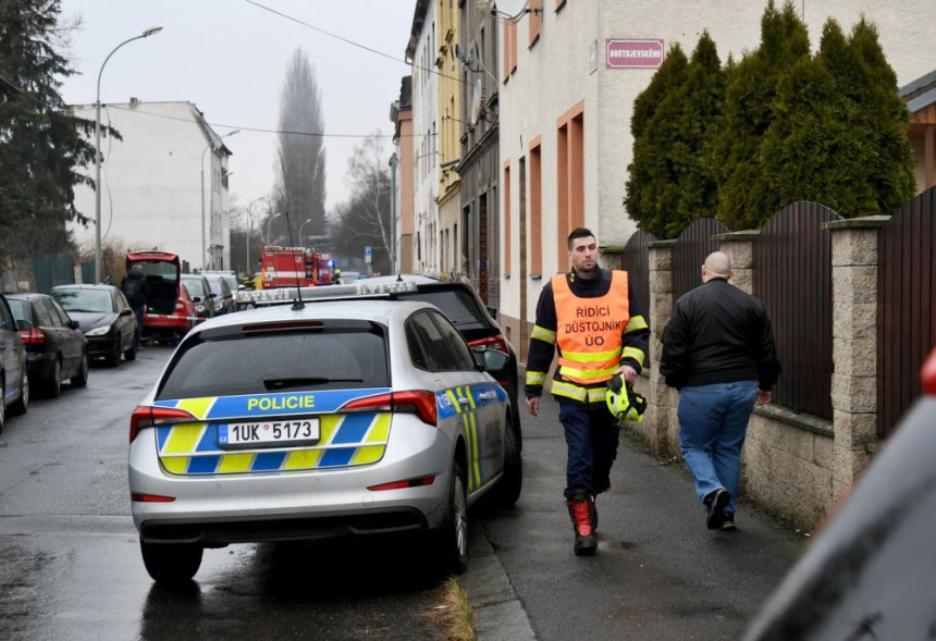 Stradali učenik pao sa petog sprata kluba u Pragu