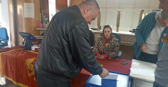 Jakov ili Milo: Do devet časova glasalo 6,8 odsto