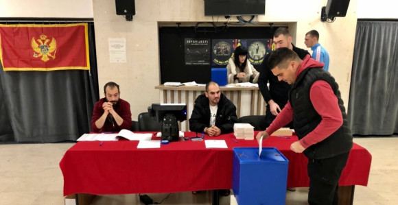 CEMI: Do 13 sati glasalo 39 odsto birača u CG