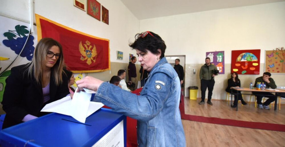 CDT: Do 15 časova glasalo 49,8 odsto birača u Crnoj Gori