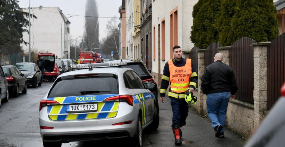 Stradali učenik pao sa petog sprata kluba u Pragu