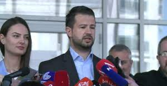 SLAVLJE: "Lijte kiše hladne vode, Milo ode, Milo ode"