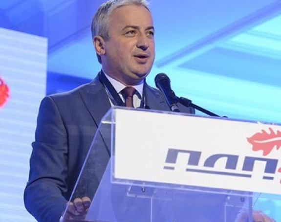 "Мило, претпосљедњи аутократа отишао у историју"