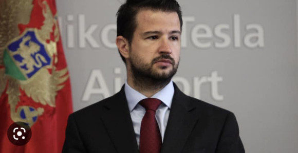 Petrović: Čestitke na hrabrosti braći u Crnoj Gori