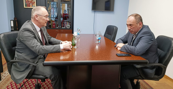 Crnadak sa šefom banjalučke kancelarije OHR-a