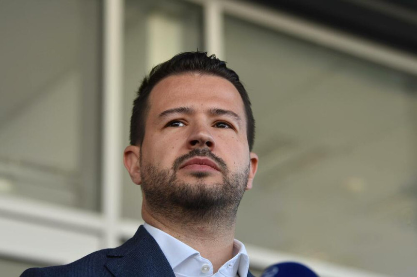 "CG će slijediti politiku EU i jačati veze sa Srbijom"