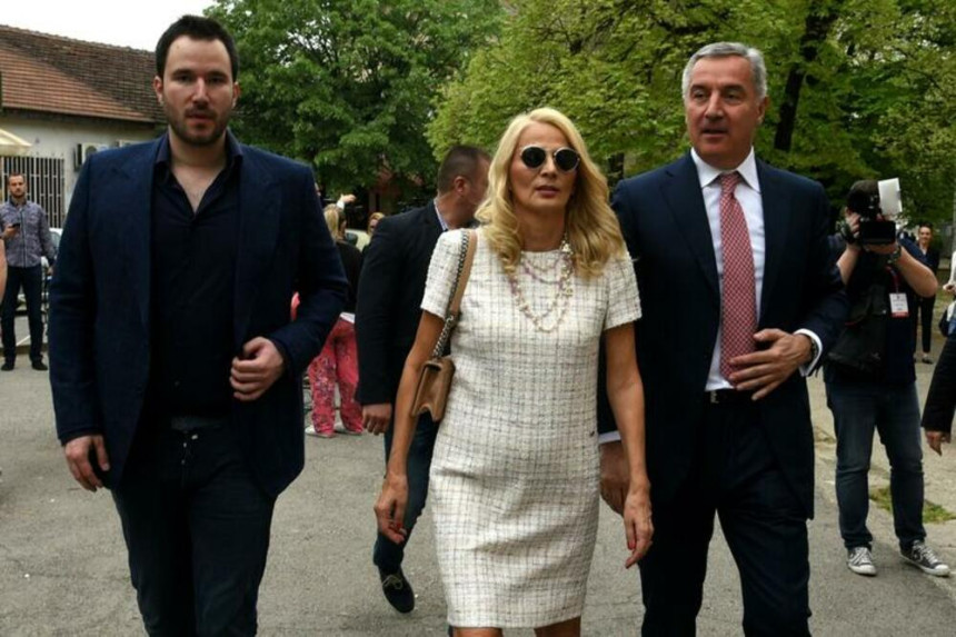 Porodica Đukanović za godinu zaradila 27 miliona evra
