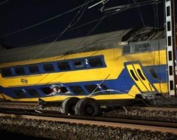 Путнички воз у Холандији искочио из шина