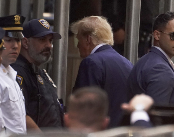 Donald Tramp se izjasnio da nije kriv, krenuo ka Floridi