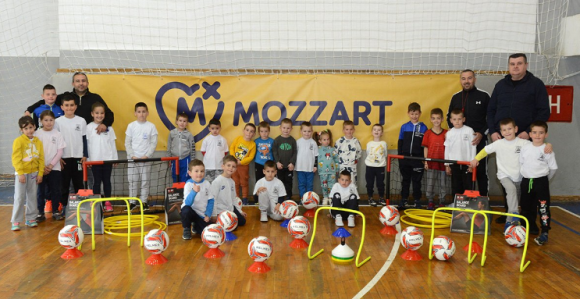 Za Šampion(e): U nevesinjsku Školu sporta stigla oprema iz Mozzarta