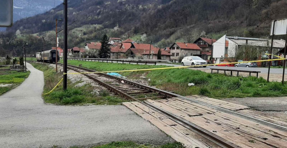 Трагедија у Зеници: Дјевојчицу (11) усмртио воз
