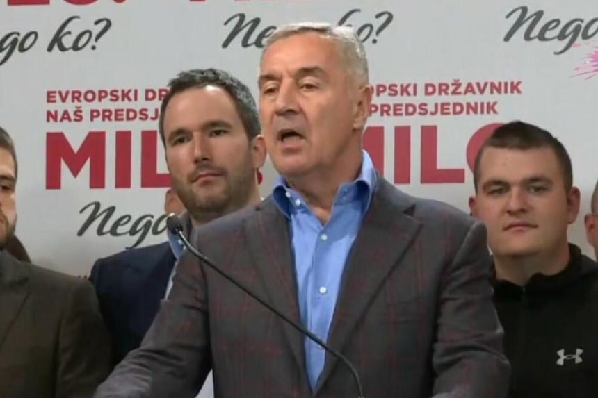 Прихватили оставку Мила Ђукановића: "Нисмо задовољни"