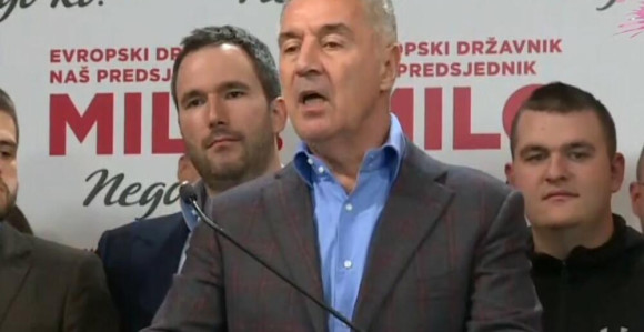 Prihvatili ostavku Mila Đukanovića: "Nismo zadovoljni"