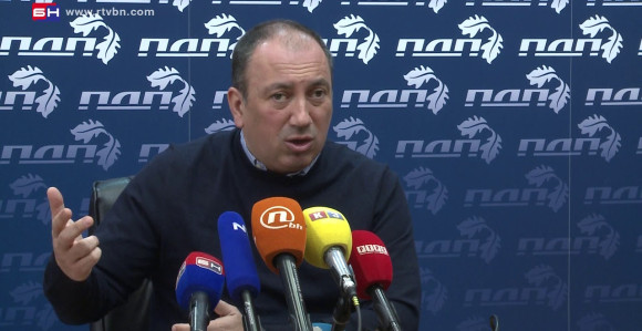 Puno razloga za veliki narodni bunt i protest