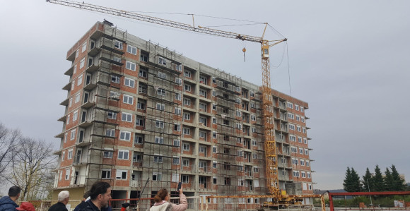 Dali novac za stanove, rok za izgradnju prošao