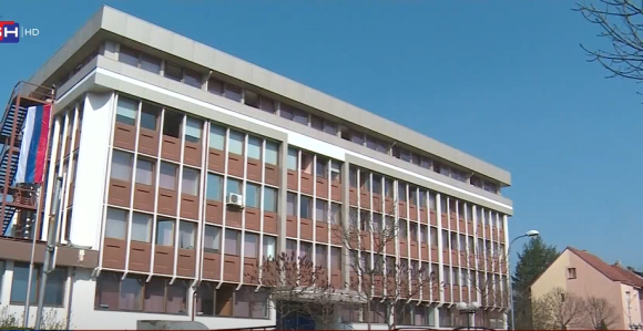 FZO RS se ponovo zadužuje: Da li je ugroženo zdravstvo?