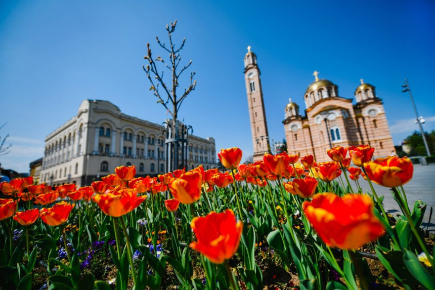Данас топлије уз сунчане периоде, увече наоблачење