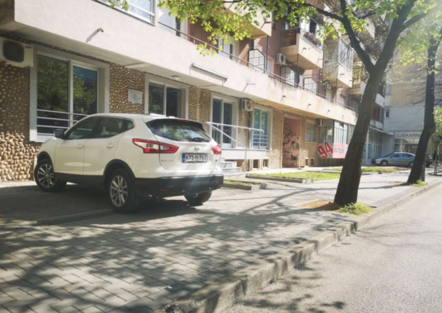 На адвокатску канцеларију у МО бачена бомба