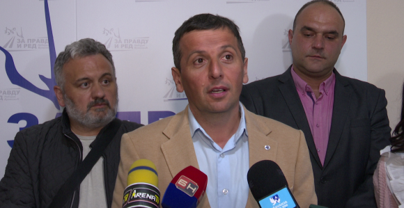 Priče o samostalnosti Srpske su Dodikove dimne bombe