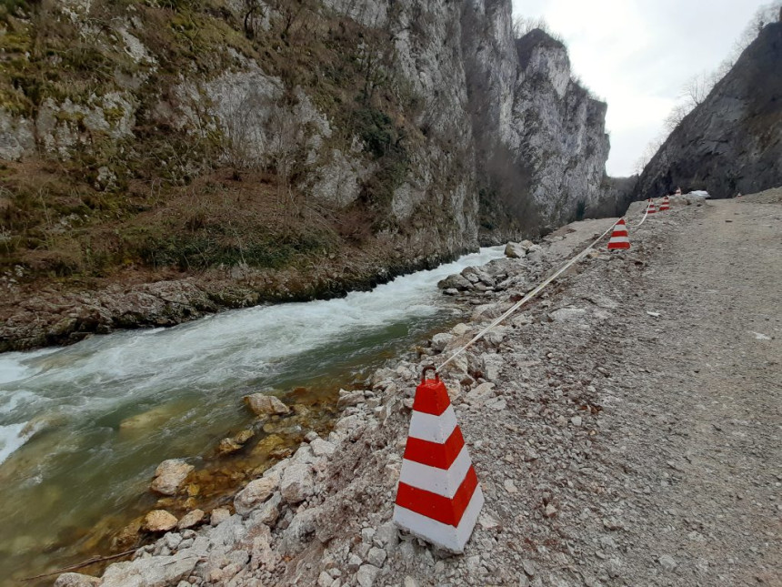 Кинеској компанији с америчке црне листе 200 милиона КМ