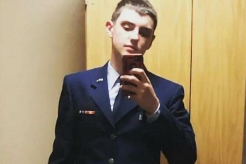 Ovo je osumnjičeni za curenje tajnih dokumenata SAD