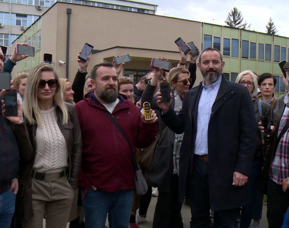 Novinar Morača tužio Dodika, traži 2.900 maraka